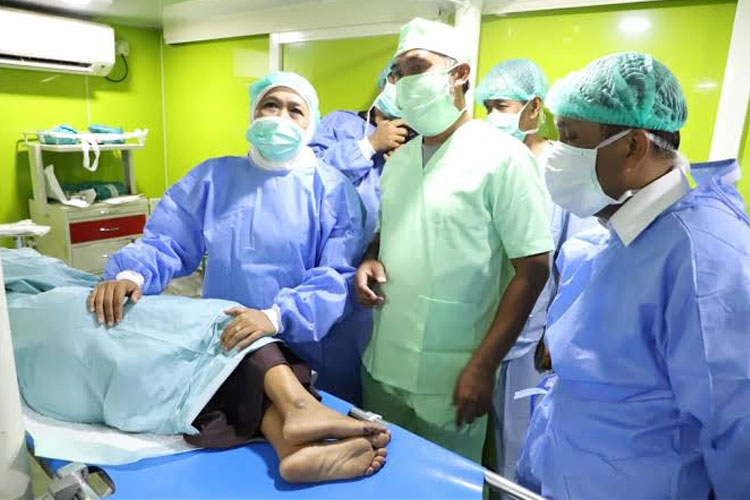Gubernur Khofifah Apresiasi Program Yankes Bergerak Tahap 1, Berhasil Layani 406 Warga Pulau Raas