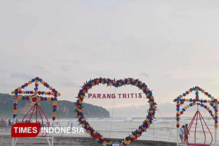 Pantai-Parangtritis-Kretek-Bantul-b.jpg