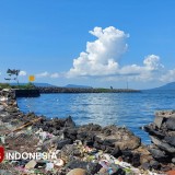 Plengsengan Pantai Ancol Banyuwangi Jebol Diterjang Abrasi Laut