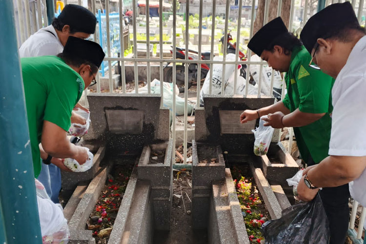 makam-Wali-Kota-Surabaya-pertama-2.jpg