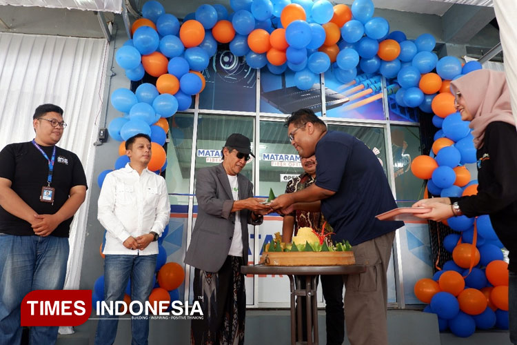 PT LDN Resmikan Toko Fiber Optik Pertama di Pacitan