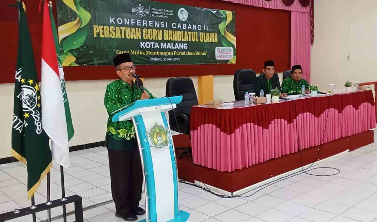 Dr Samsudin memberi sambutan usai terpilih sebagai ketua Pergunu Kota Malang. (Foto: Sugeng/TIMES INDONESIA)