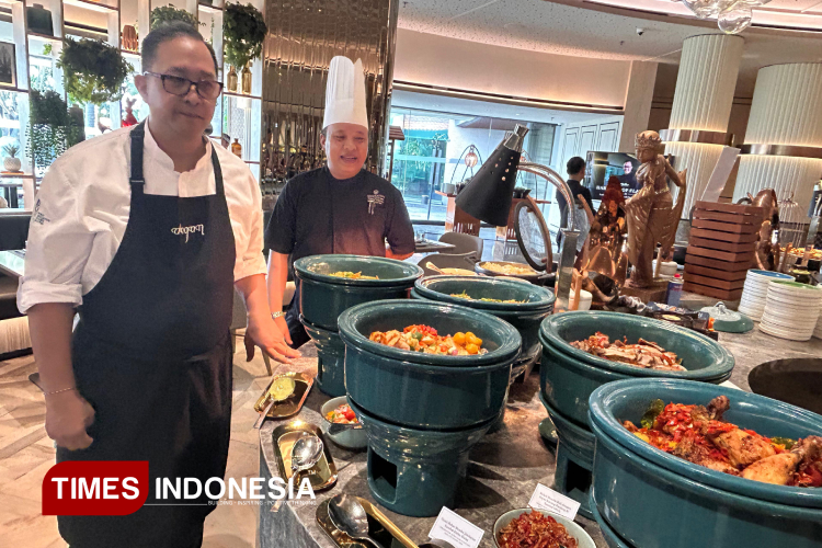 Ambil Alih Dapur Sheraton Surabaya Hotel, Chef Degan Hidangkan Tujuh Kuliner Kaya Rempah