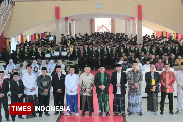 Kegiatan Tasyakuran Purnawiyata SMA An Nur Bululawang, Malang TP. 2024-2025. (FOTO: AJP TIMES Indonesia)