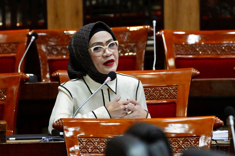Angin segar bagi dunia pendidikan di tanah air. Mahkamah Konstitusi (MK) mengabulkan sebagian gugatan uji materi terhadap Undang-Undang Nomor 20 Tahun 2003 tentang Sistem Pendidikan Nasional (UU Sisdiknas).