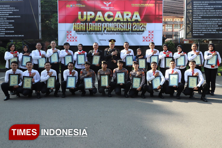 Upacara-Hari-Pancasila-Kota-Malang.jpg