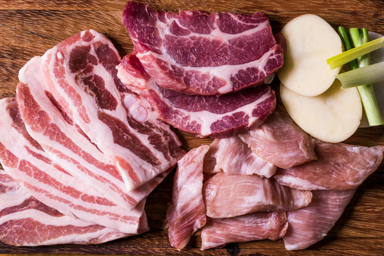 Panduan lengkap mengenal potongan daging sapi dan cara memasak daging kurban Idul Adha agar hasil masakan empuk, lezat, dan maksimal. (Foto: Pexels)