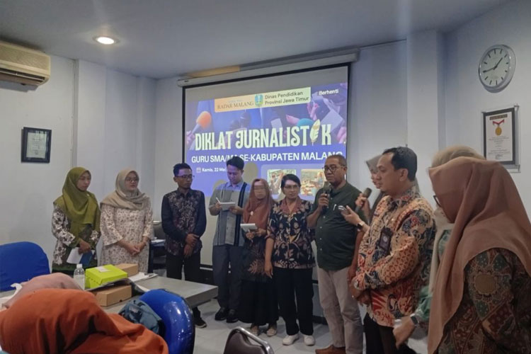 Pak Zam Pegiat Literasi. (FOTO: AJP TIMES Indonesia)