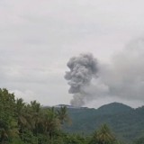 Gunung Dukono Kembali Erupsi, Abu Vulkanik Capai 1.350 Meter