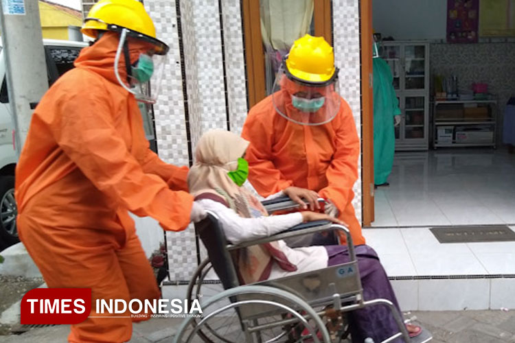 Ilustrasi warga saat mendapatkan layanan kesehatan. (Foto: Akmal/TIMES Indonesia)