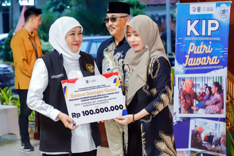 Gubernur Khofifah Komitmen Tekan Angka Kemiskinan Esktrem hingga Nol Persen