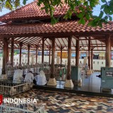 Pedagang Wisata Religi Gresik Terpukul Akibat Sepinya Pengunjung di Momen Libur Sekolah