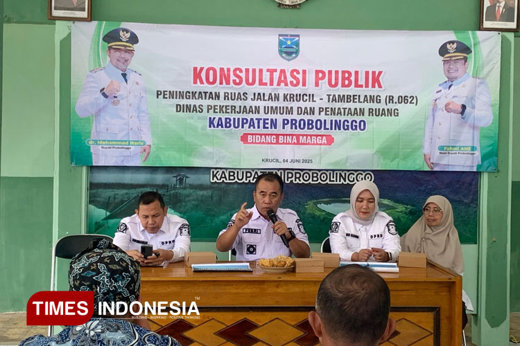 Kondisi-Jalan-KrucilTambelang-Kabupaten-Probolinggo-2.jpg