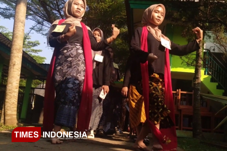 SMK-Maarif-NU-1-Wangon-b.jpg