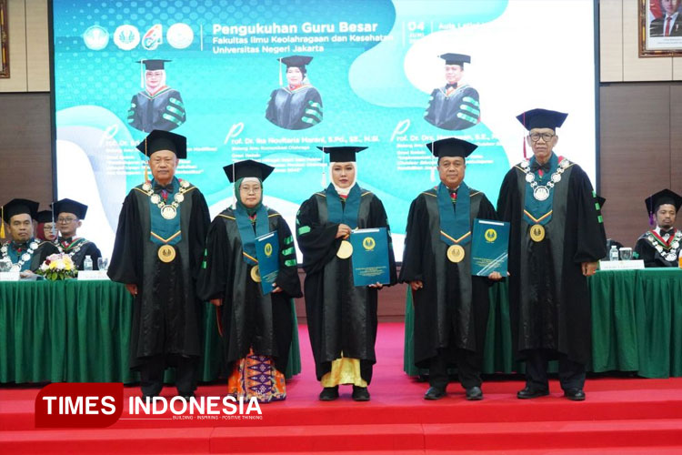 UNJ Kukuhkan Guru Besar Bidang Ilmu Pembelajaran Permainan Modifikasi, Komunikasi Olahraga, dan Pendidikan Luar Kelas dari FIKK (04/06/25). (FOTO: dok. UNJ)