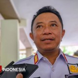 Kurangi Sampah Plastik, Bupati Bondowoso Imbau Gunakan Daun Bungkus Daging Kurban