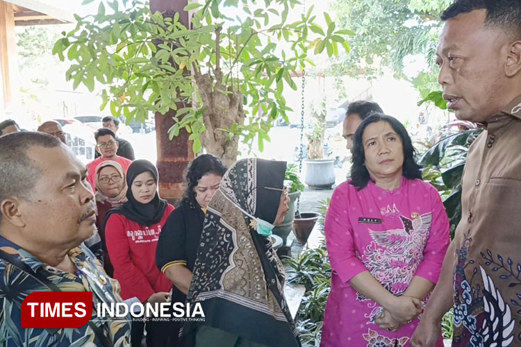 Buntut Terbongkarnya Pemalsuan e-KTP, Puluhan ASN Disdukcapil 'Nglurug' Bupati Ponorogo