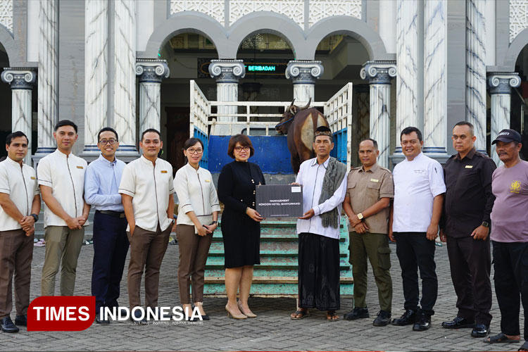 Sambut Idul Adha, Kokoon Hotel Banyuwangi Salurkan Hewan Kurban untuk Masyarakat