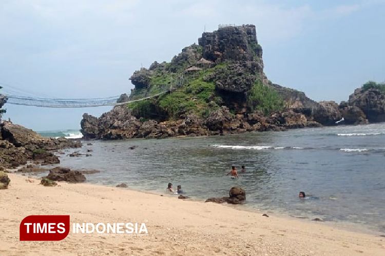Nglambor Beach: A Hidden Snorkeling Gem in Yogyakarta