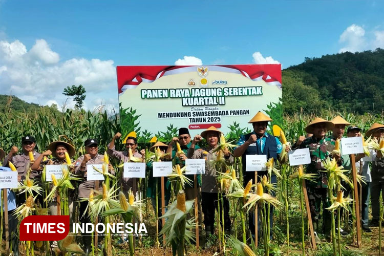 Panen-Raya-Jagung-serentak-2.jpg