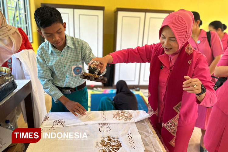 Bhayangkari Siap Tampilkan Batik Tau Daya Karya SLBN 1 Tanjung Lombok Utara di JCC Jakarta