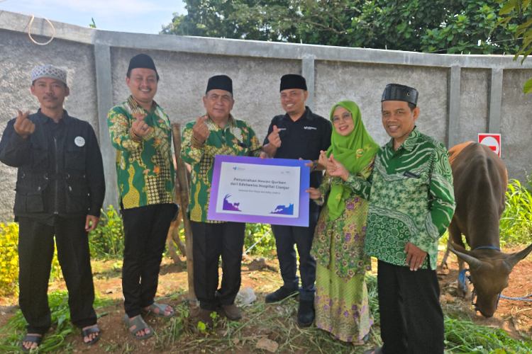 RS Edelweiss Bentang Salapan Salurkan Hewan Kurban Melalui PCNU Cianjur