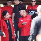 Megawati Ziarah ke Makam Bung Karno di Kota Blitar