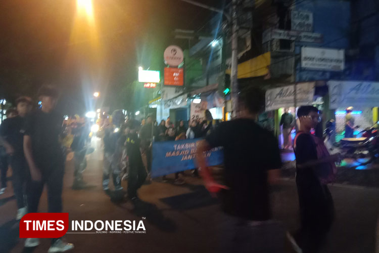 Takbir Keliling Warungboto Padati Jalan Kota Yogyakarta, Ada Drum Band hingga Batik Adat