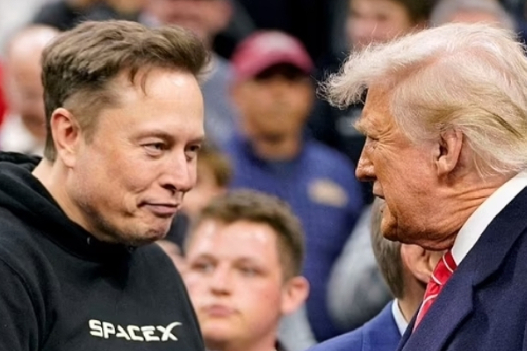 Tak Pikirkan Elon Musk di Tengah Perselisihan, Trump: Saya Sibuk Tangani China, Rusia, Iran