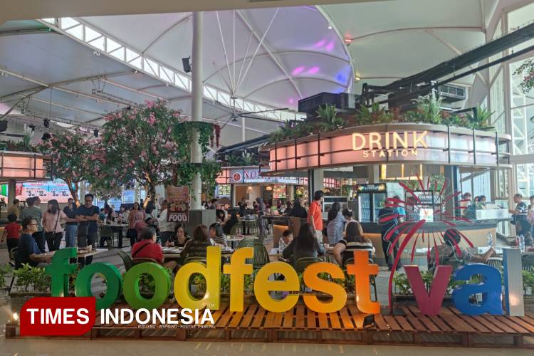 Antusiasme masyarakat di food festival Pakuwon City Mall. (Foto: Siti Nur Faizah/TIMES Indonesia)