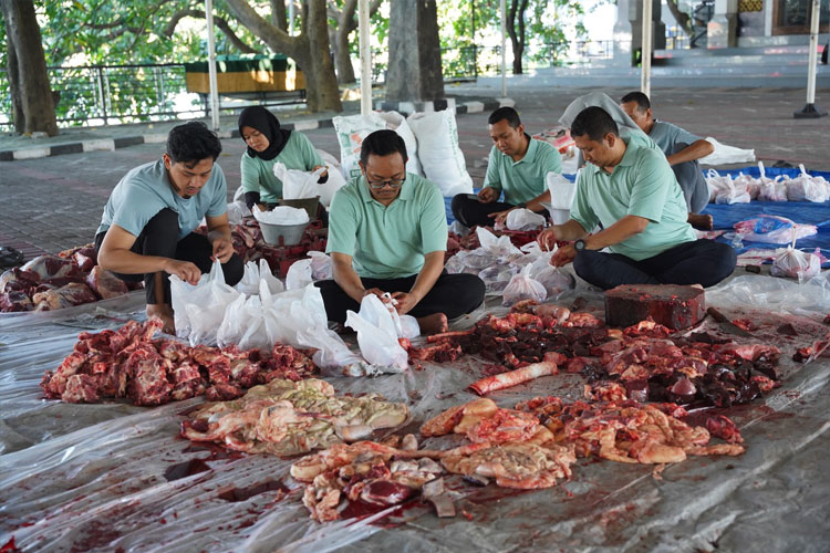 SIER Ikut Serahkan Bantuan Kurban Holding BUMN Danareksa