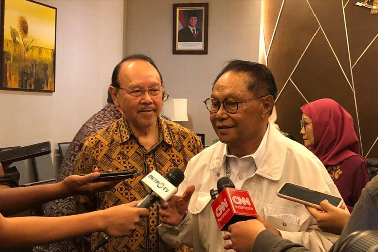 Dua profesor senior Fateta IPB, Prof. Aman Wirakartakusumah dan Prof. Florentinus Gregorius Winarno. (FOTO: Rafyq Panjaitan/TIMES Indonesia)