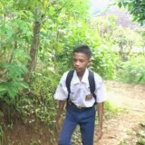 Jalan Kaki 30 Menit Demi Sekolah, Kini Arya Bisa Belajar Gratis di Sekolah Rakyat Pacitan