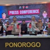 Polres Ponorogo Tangkap Spesialis Pecah Kaca Mobil yang Bawa Kabur Rp338 Juta