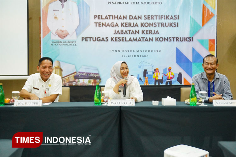 Wali Kota Mojokerto Tekankan Outcome Nyata bagi Pekerja Konstruksi