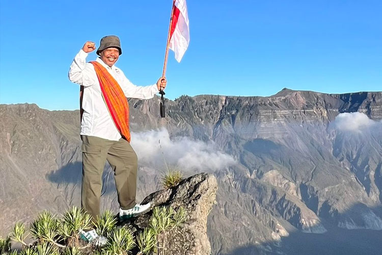 Johan Rosihan Usulkan Gunung Tambora Jadi Contoh Nasional Konservasi dan Eduwisata