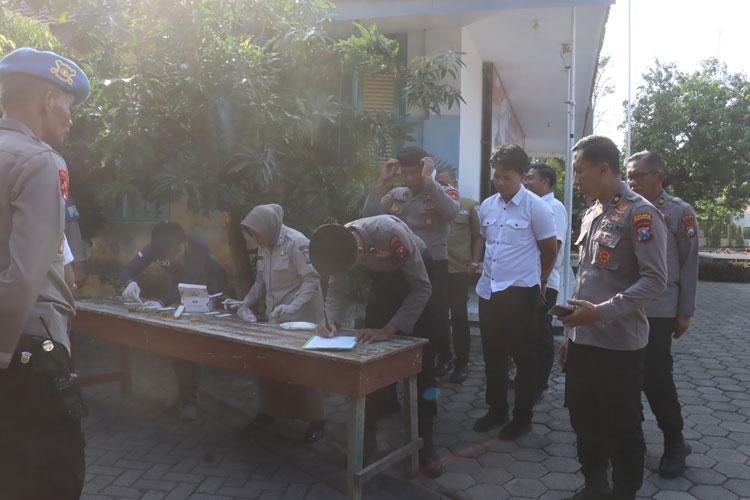 Polres Probolinggo Kota Gelar Tes Urine Dadakan, Seluruh Personel Negatif Narkoba