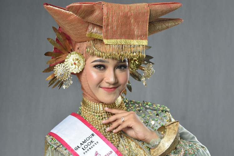 Harmela Agustya Geni, Pageant dan Bela Diri