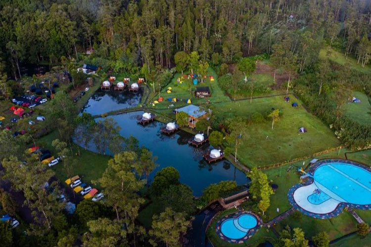 7 Spot Camping Seru di Bandung saat Musim Libur Sekolah