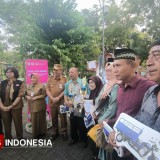 Kota Probolinggo Bersolek, Wali Kota Dokter Aminuddin Serahkan 29 Tossa ke RW