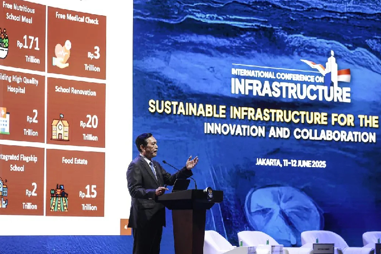 Pemerintah Siapkan Digitalisasi Bansos via GovTech Mulai Akhir 2025