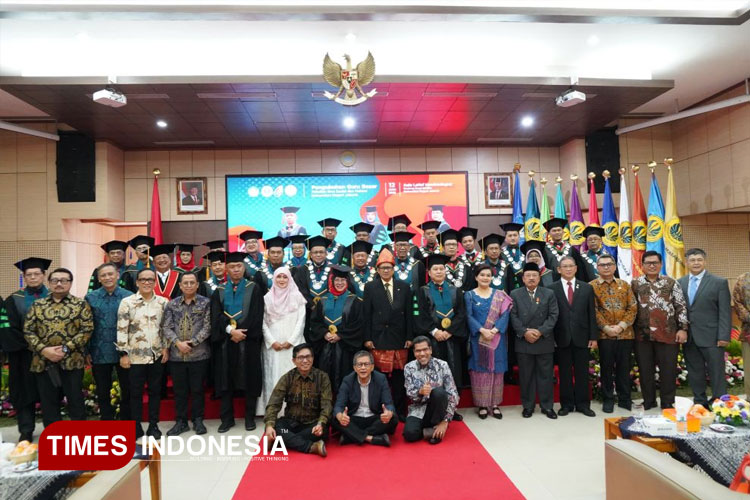Guru-Besar-FISH-UNJ.jpg