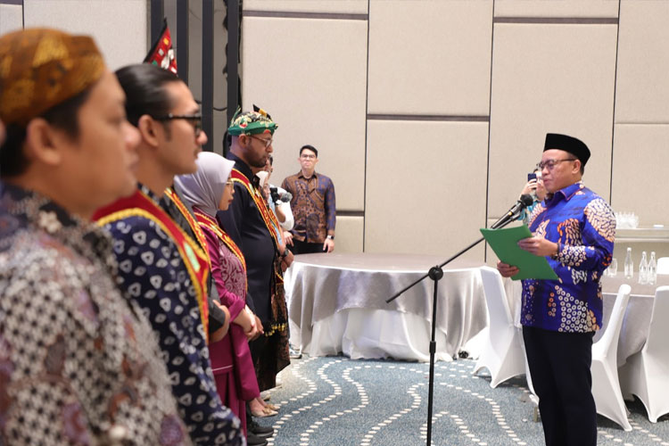 Momen Kemenag mengukuhkan 60 peserta dari 34 provinsi sebagai Moderate Millennial Agent (MMA). (FOTO: dok Kementerian Agama)