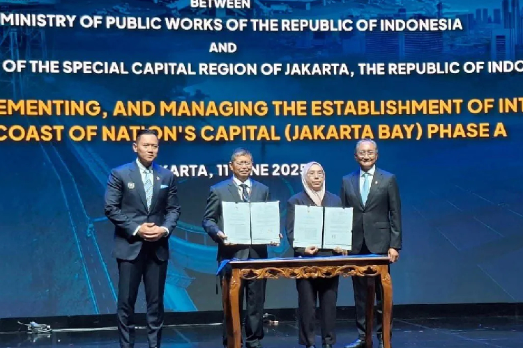 Kementerian PU dan Pemprov DKI Teken MoU untuk Proyek Giant Sea Wall di Teluk Jakarta