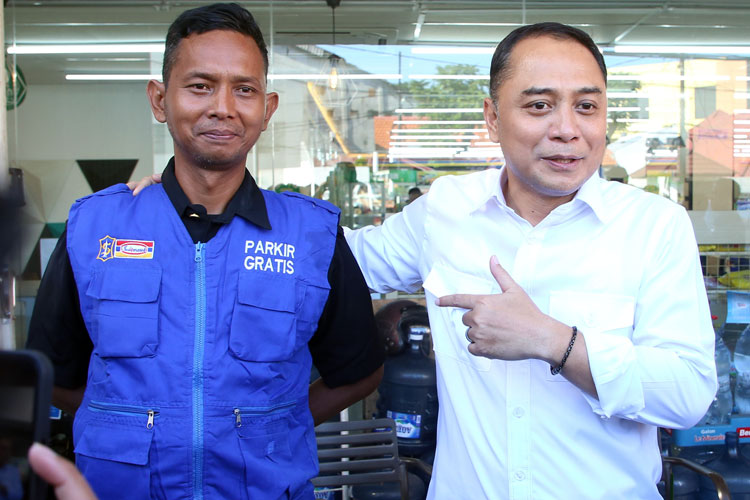 Ini Alasan Wali Kota Eri Cahyadi Segel Minimarket yang Tak Sediakan Jukir Resmi