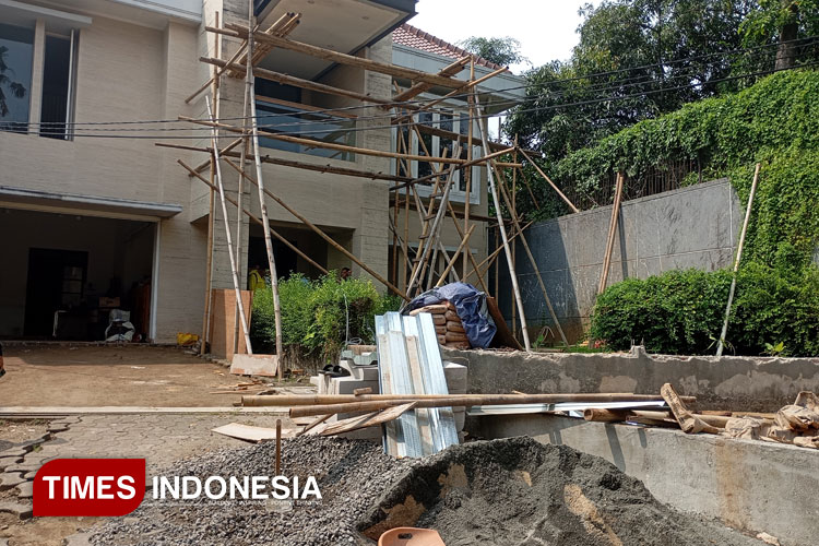 Ajukan Gugatan ke PN Jaktim, Kuasa Hukum Hayono Isman Jelaskan Kronologi Rumah yang Ditempati Kliennya