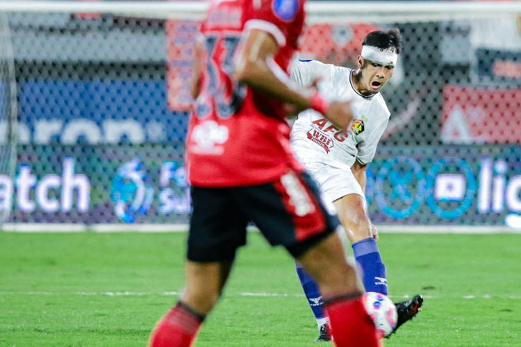 sepak-bola-16.jpg