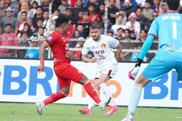 Majed Osman Ikuti Jejak Ze Valente Pergi dari Persik Kediri