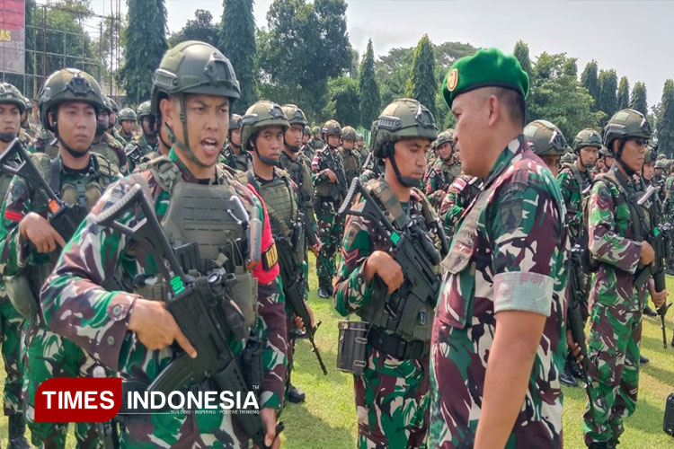 Danrem 081/DSJ Tinjau Kesiapan Pasukan Yonif 511/DY yang Akan Bertugas di Perbatasan RI–PNG