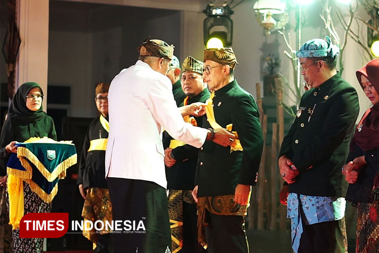 Diplomasi Budaya Yadnya Kasada Bromo Menjadi Panggung Pelestarian Tradisi Leluhur